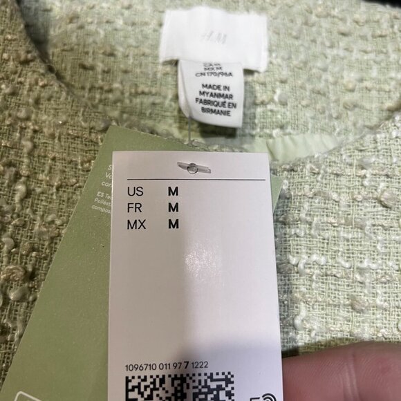 H&M Boucle Jacket Pistachio Green and White Gold Buttons Size Medium Preppy NWT - Picture 8 of 9